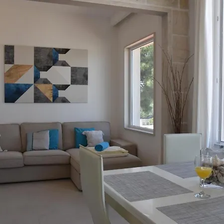 Holiday Home Sumartin * سومارتين