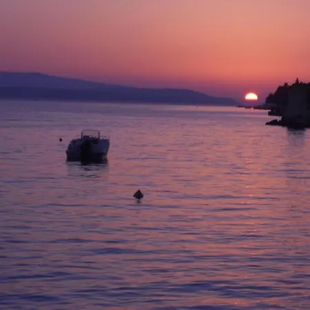 Holiday Home Sumartin بيت للعطل سومارتين