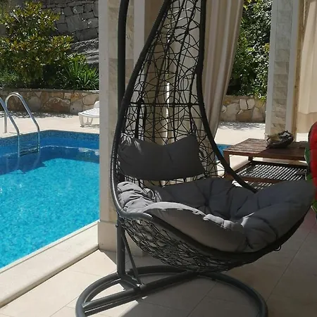 Holiday Home Sumartin * سومارتين