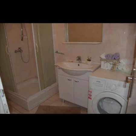 Holiday Home Sumartin سومارتين