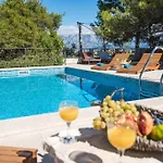 Holiday Home Sumartin * Sumartin