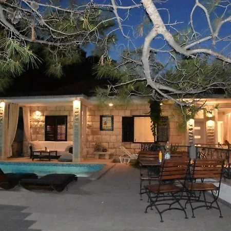 Holiday Home Sumartin Сasa de vacaciones Sumartin
