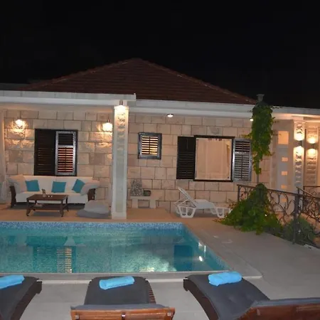 Holiday Home Sumartin