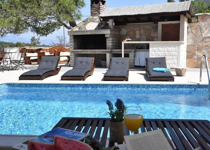 Holiday Home Sumartin Сasa de vacaciones Sumartin