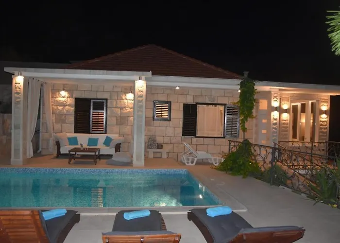 Holiday Home Sumartin